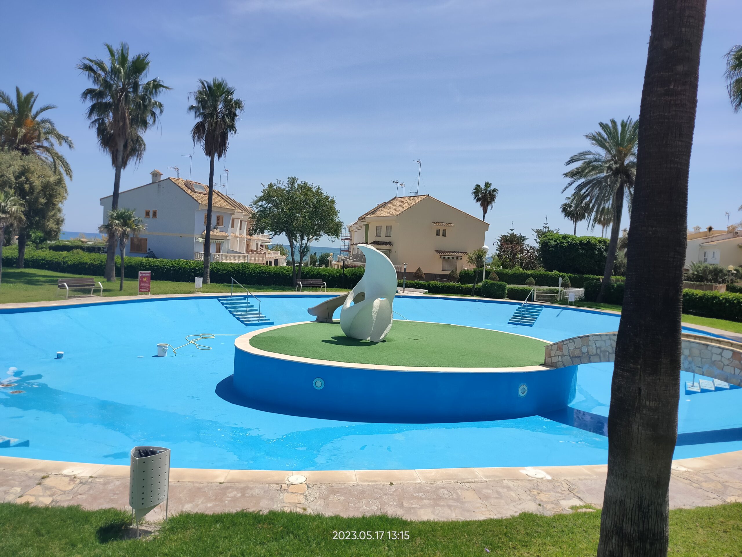 Renovación y mantenimiento de piscina comunitaria en valencia